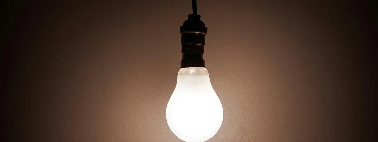 Bombilla encendida, imagen de ambiente del bloque Ideas